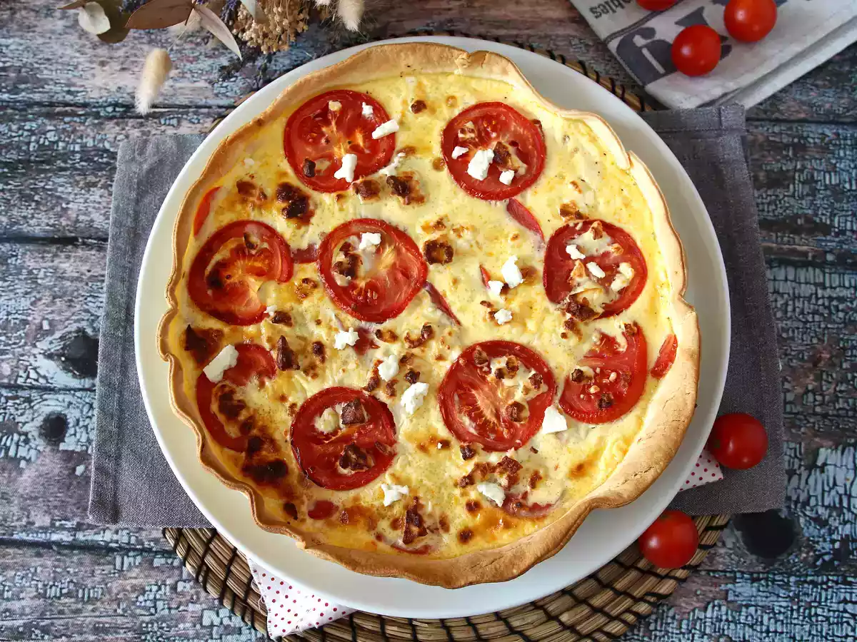 Quiche tomate feta végétarienne, parfait pour emporter en pique-nique!