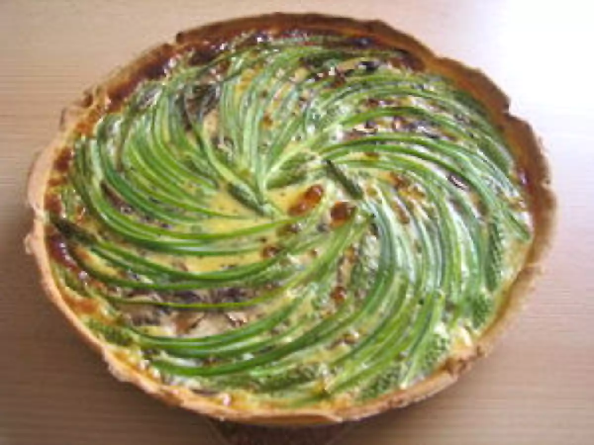 Quiche toute légère aux champignons et asperges des bois.