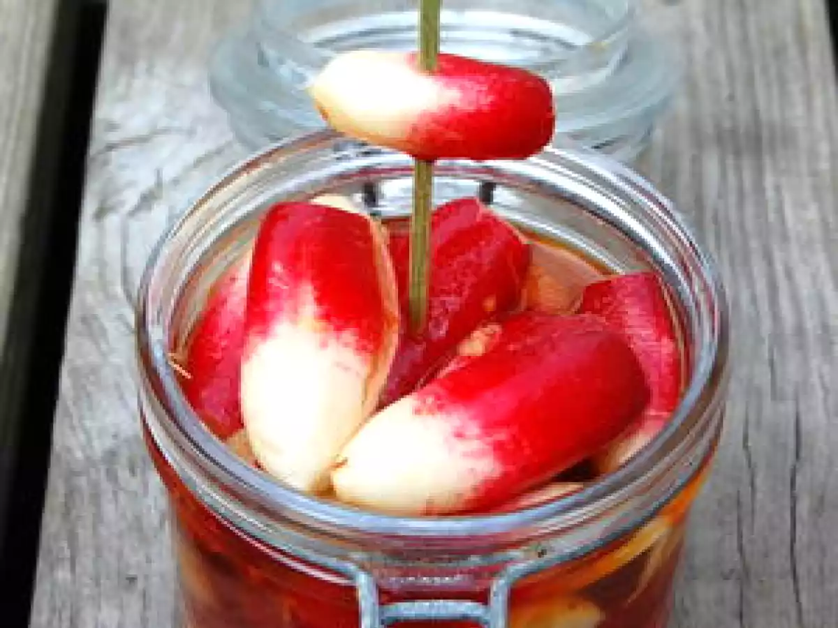 Radis pimentés marinés au gingembre (mais pas que)