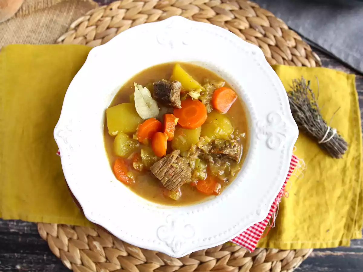 Ragoût de boeuf et pommes de terre à la cocotte minute - photo 4