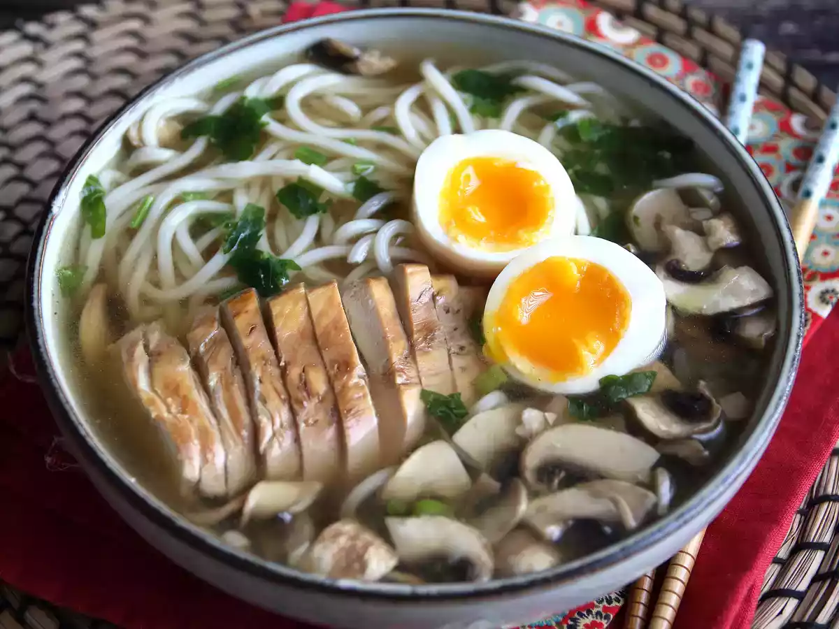 Ramen au poulet : la version facile de ce plat asiatique emblématique ! - photo 2