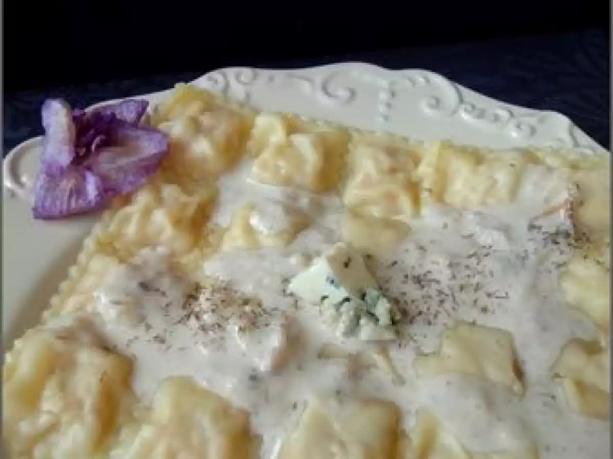 Ravioles de Langoustine au Bleu d'Auvergne, sauce aux fruits de mer - photo 2