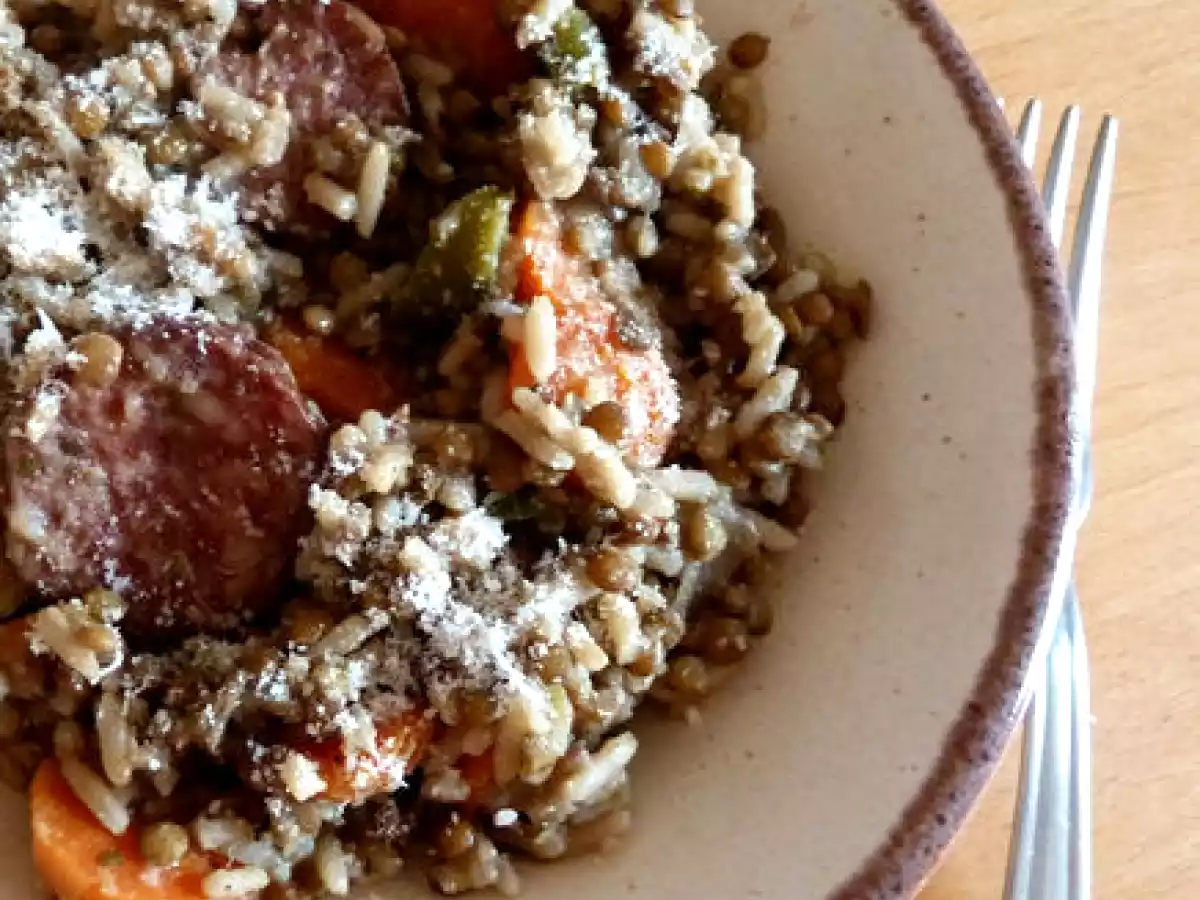 Recette chilienne : Lentilles vertes au riz et saucisse fumée