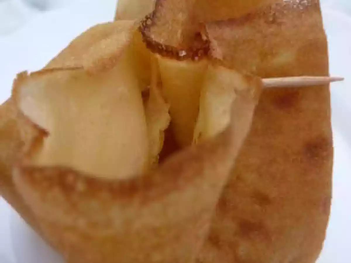 Recette de crêpes et une aumônière de crêpes aux pommes