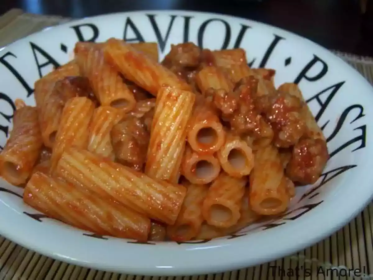 Rigatoni à la sauce tomate et saucisses - photo 2