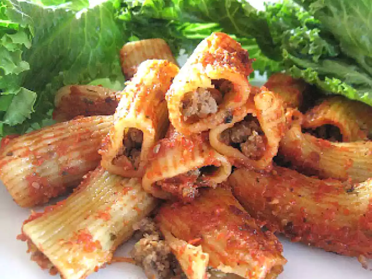 Rigatonis farcis à la viande et à la saucisse