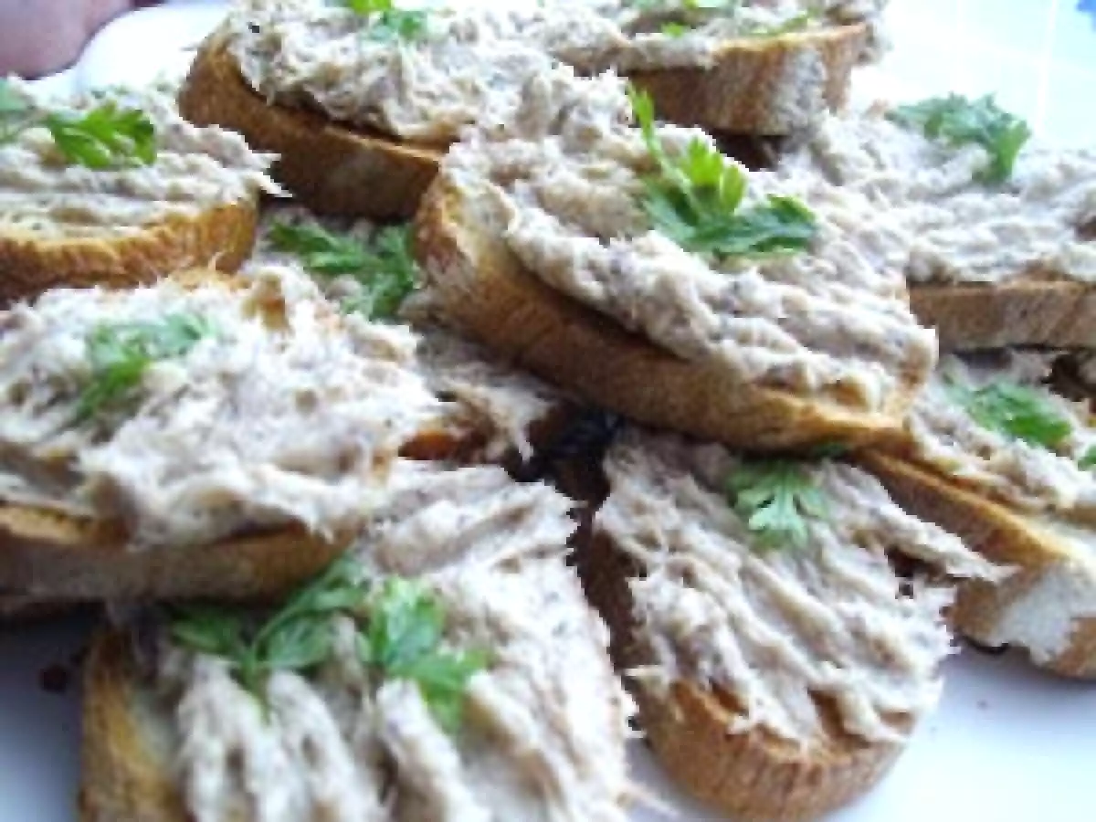 Rillettes de Sardines à la Coriandre sur Toasts de Pain Ficelle