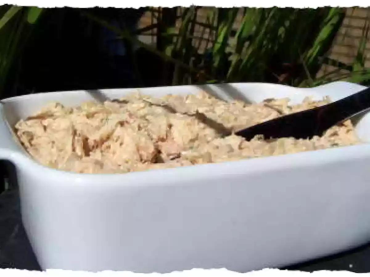 Rillettes de saumon légèrement pistachées aux baies roses