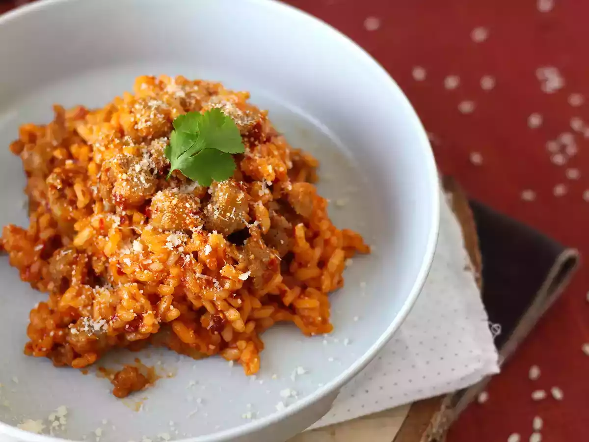 Risotto à la saucisse et au 'nduja, le plat parfait pour les amoureux de piquant !