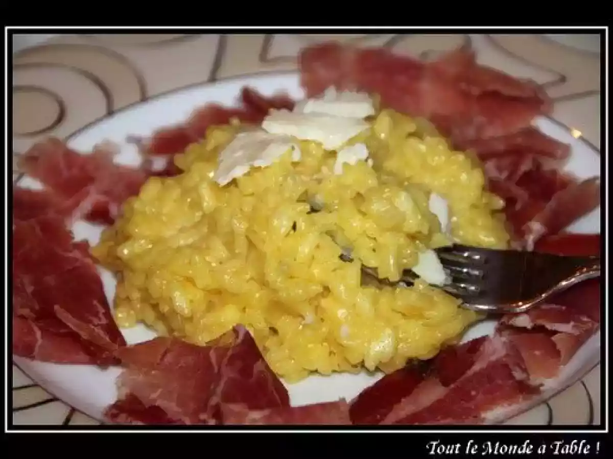 Risotto au safran et pecorino, copeaux de Speck