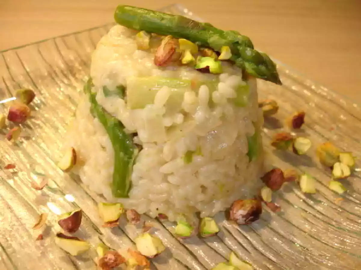 RISOTTO AUX ASPERGES ET AUX PISTACHES
