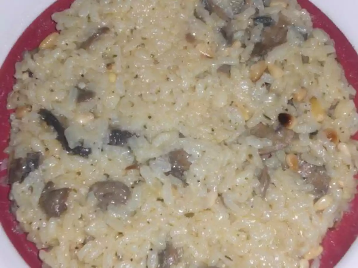 RISOTTO AUX CHAMPIGNONS ET PIGNONS DE PIN