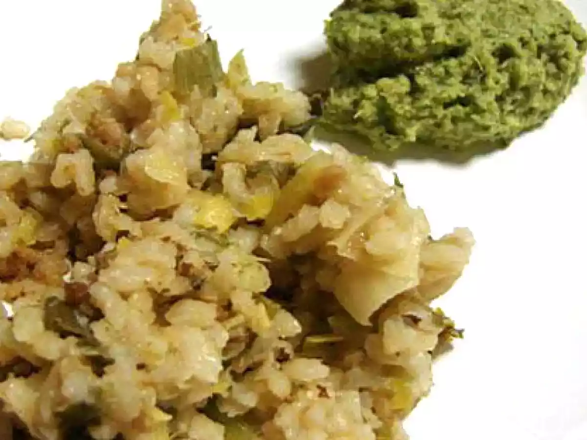 Risotto aux poireaux et flocons de châtaigne, avec une mousse de brocolis