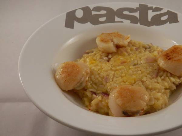 Risotto de Saint-Jacques au safran et au cidre.