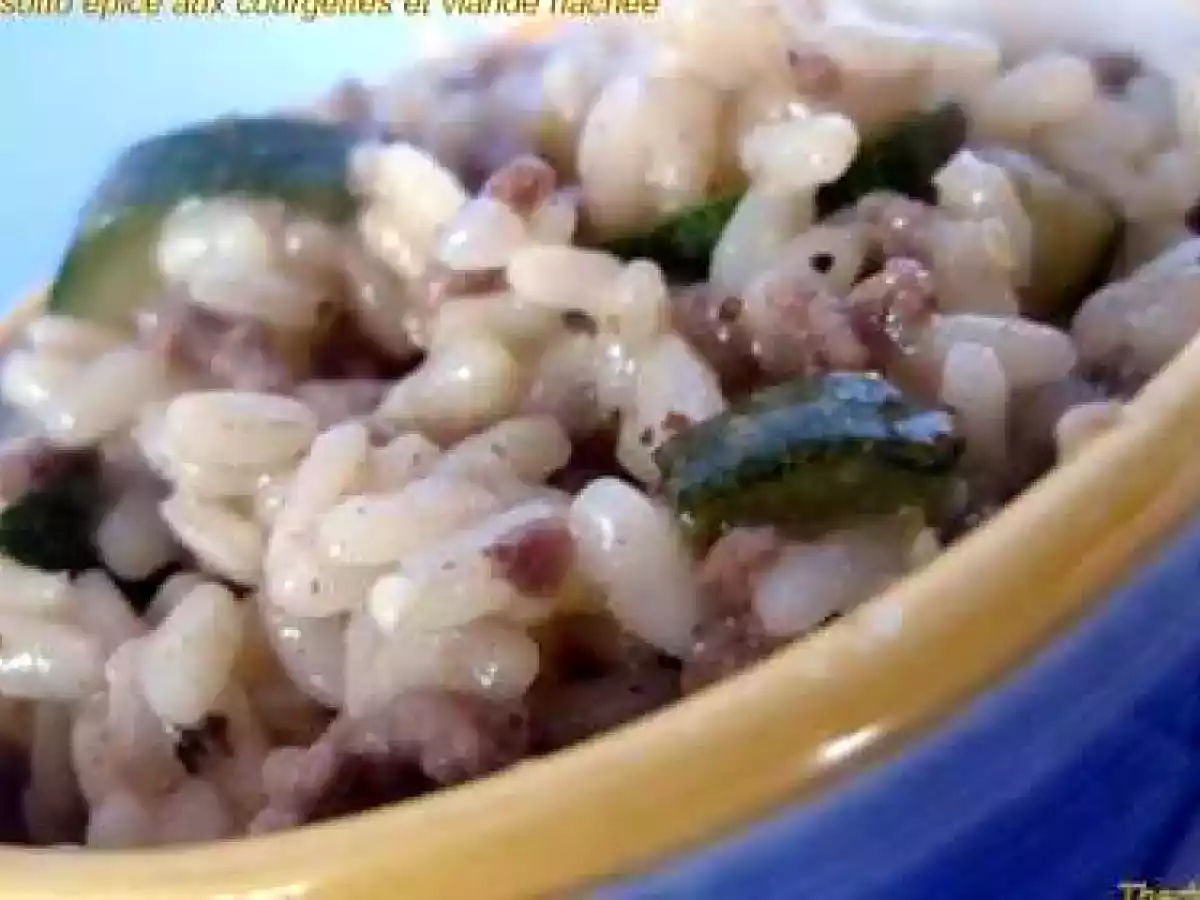Risotto épicé aux courgettes et viande hachée