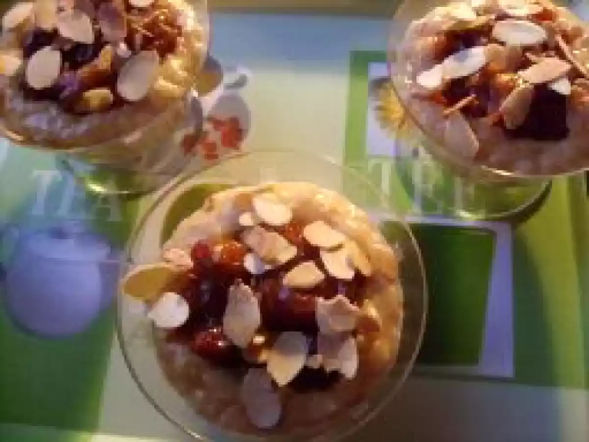 Riz au lait concentré non sucré et sa compotée de mirabelles