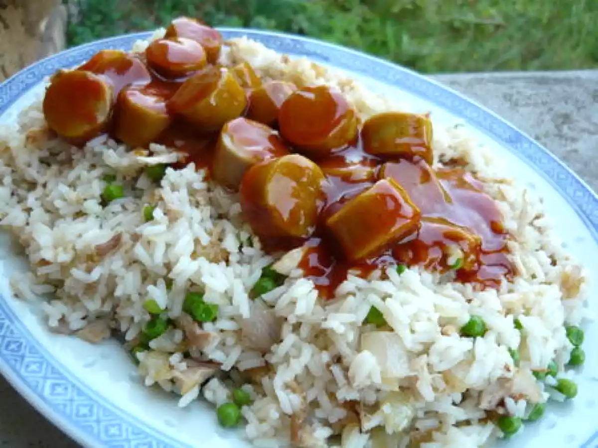 Riz au poulet et saucisses au curry