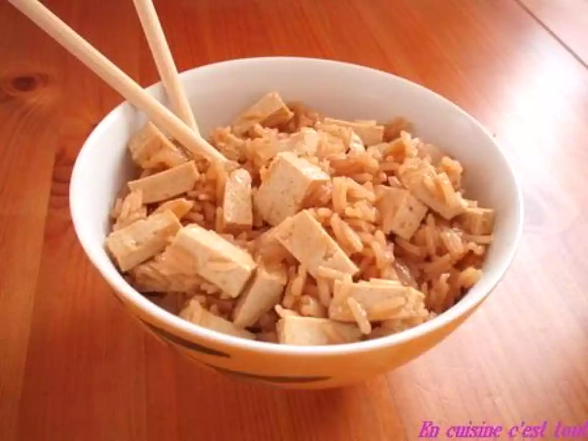 Riz aux épices et tofu fumé