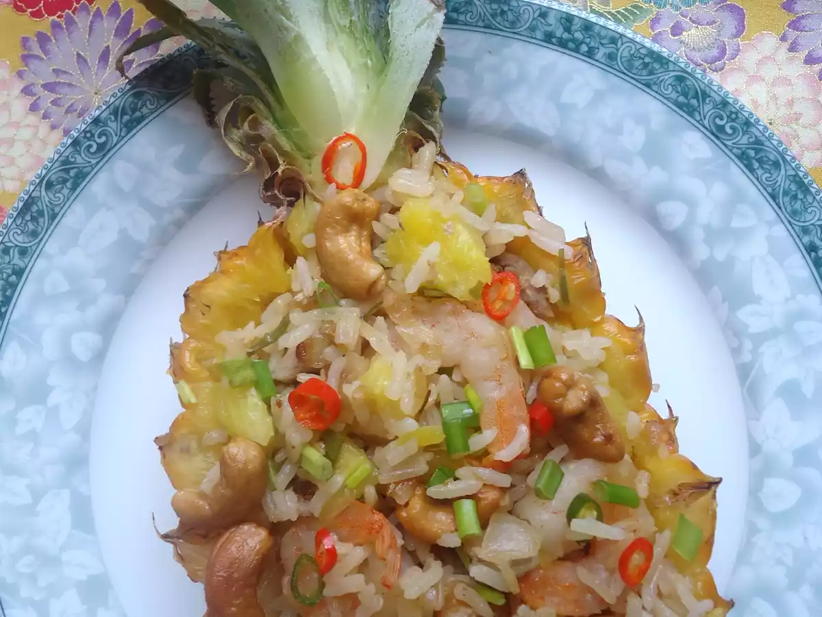 Riz thaï ananas, crevettes, porc