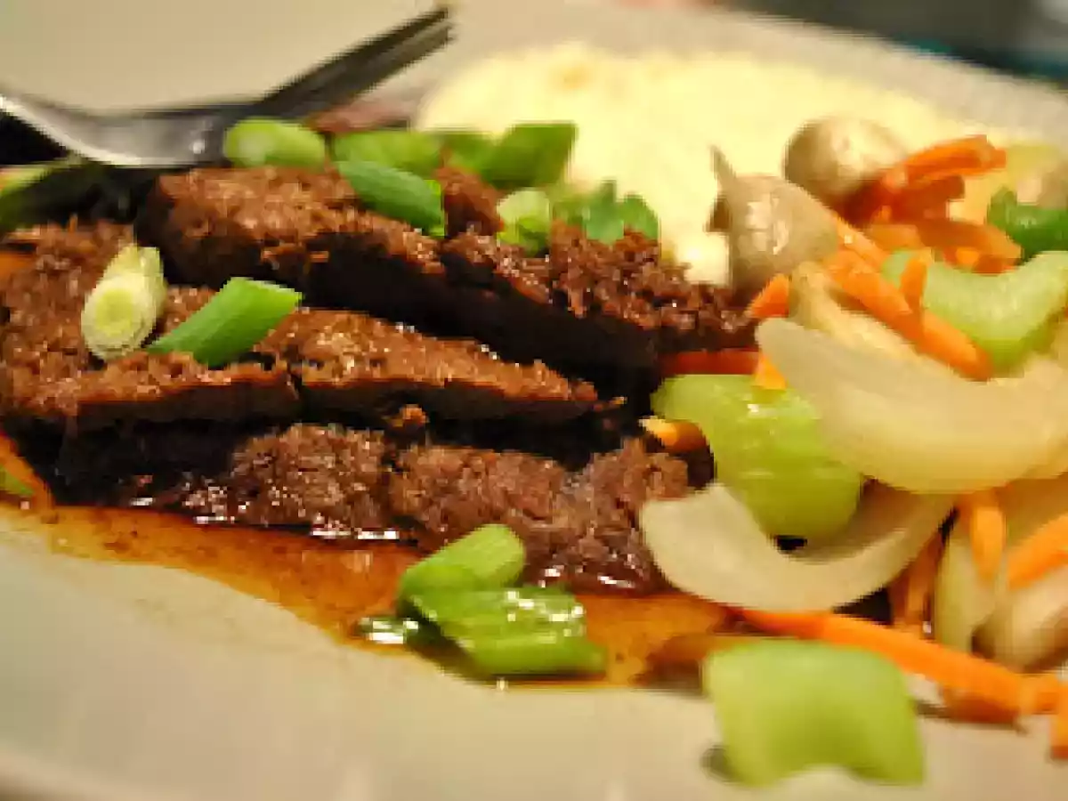 Rôti de boeuf braisé au gingembre (mijoteuse)