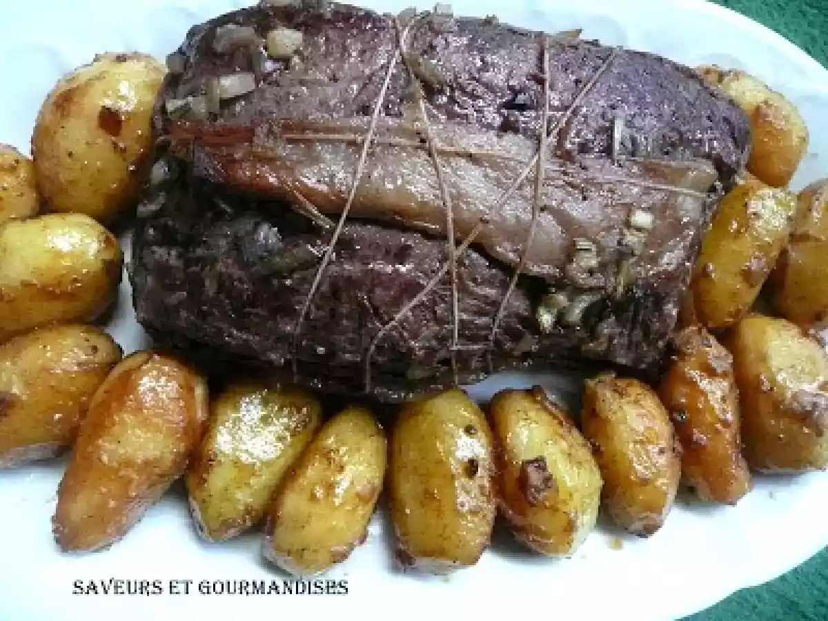 ROTI DE BOEUF, POMMES FONDANTES.