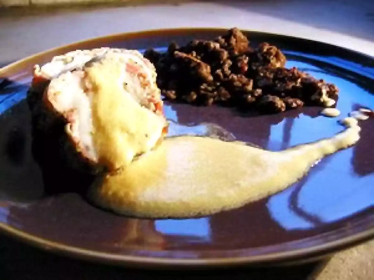 Roti de lotte au lard fumé et farz noir croustillant