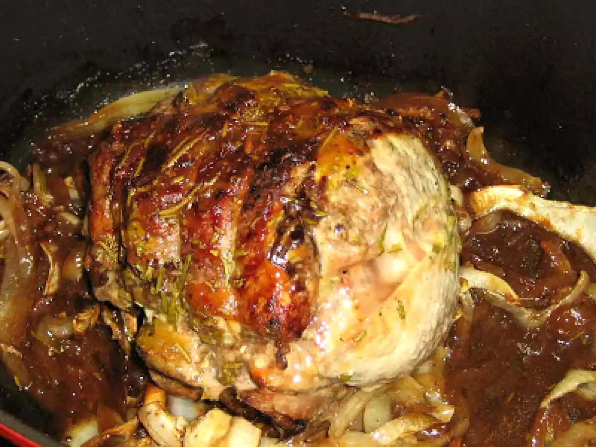 Rôti de porc à la moutarde, au miel et au romarin