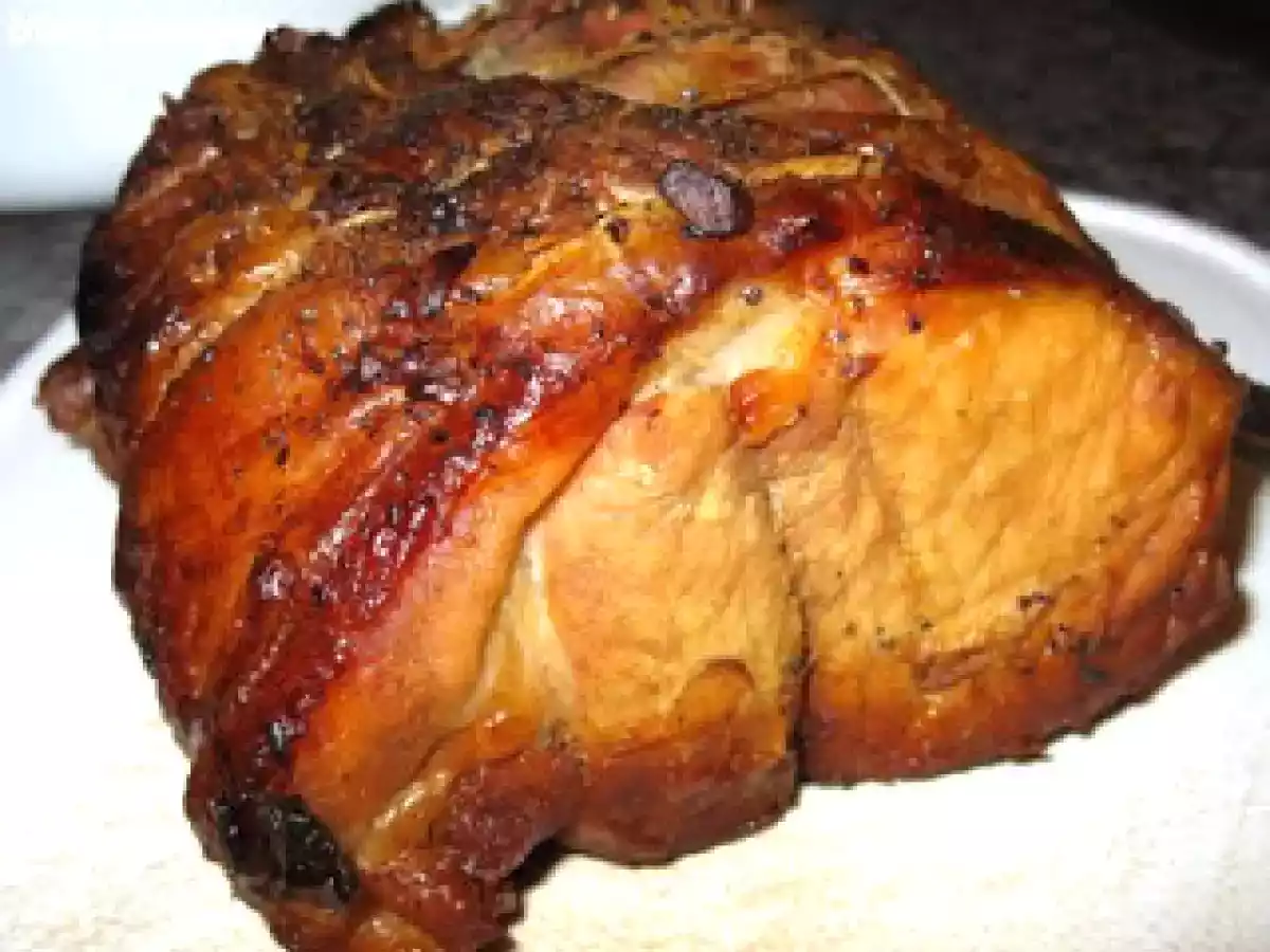 Rôti de porc braisé aux pommes et légumes