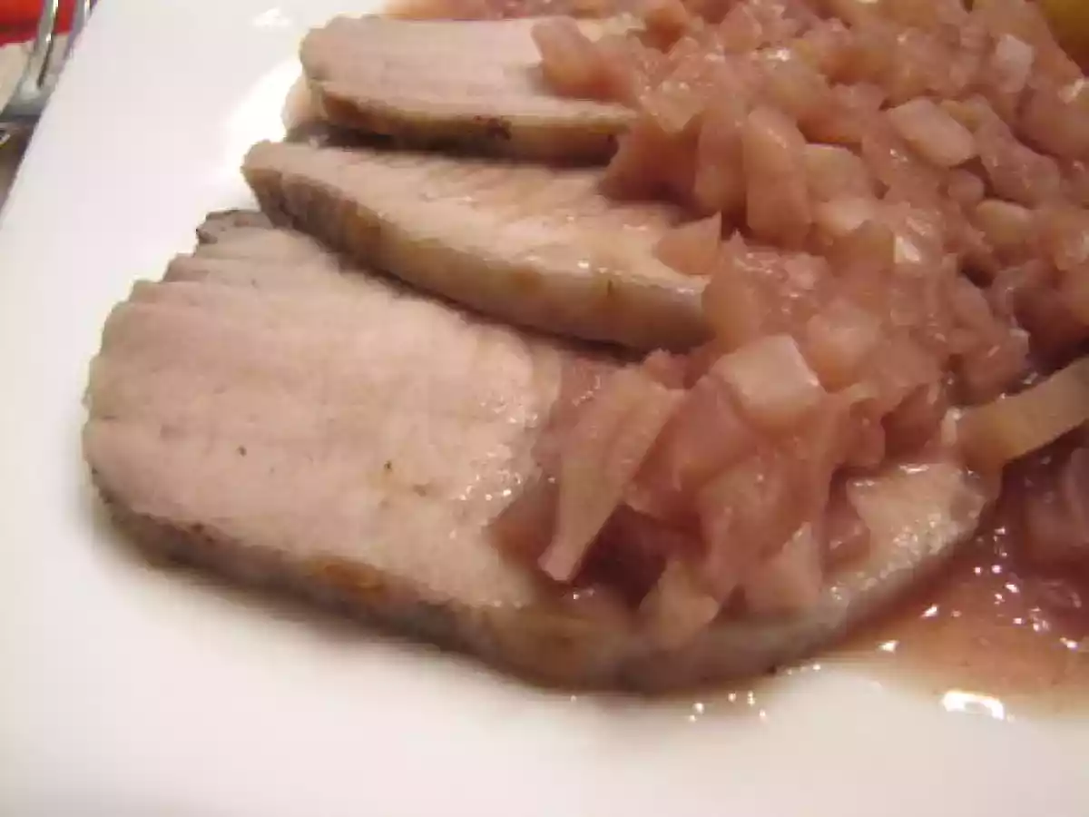 Rôti de porc, sauce au fenouil et à l'orange