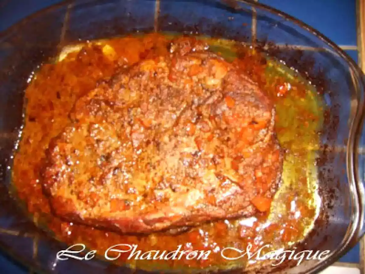 Rouelle de porc au four marinée à la moutarde.