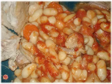 Rouelle de porc et ses haricots blancs à la tomate