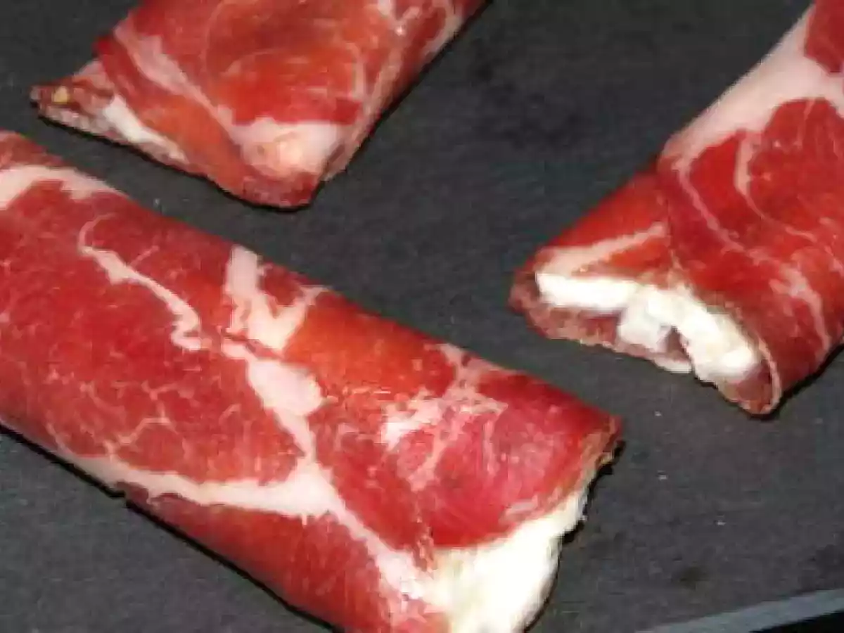 Roulades de coppa aux deux fromages