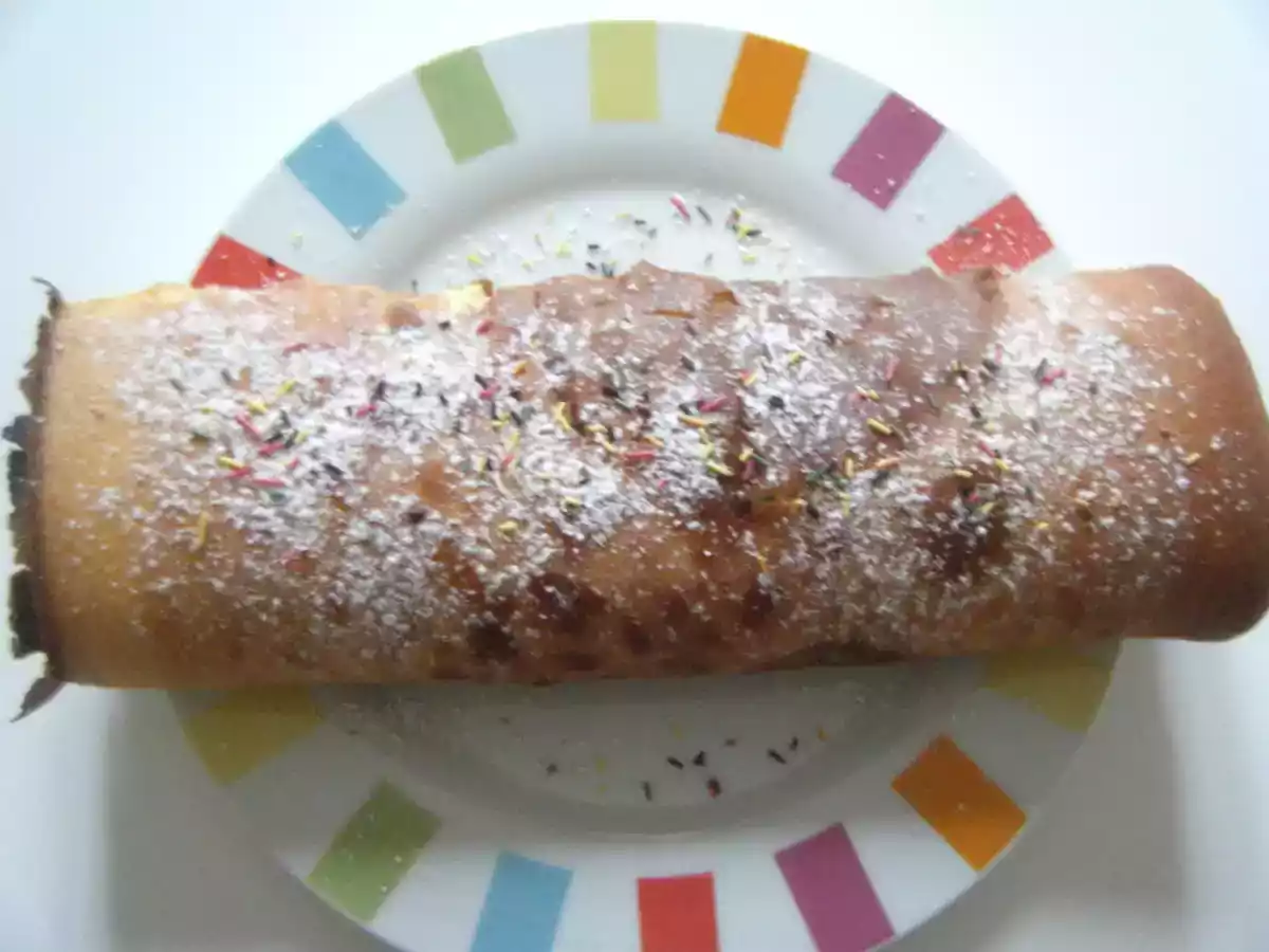 Roulé à la confiture de mirabelles