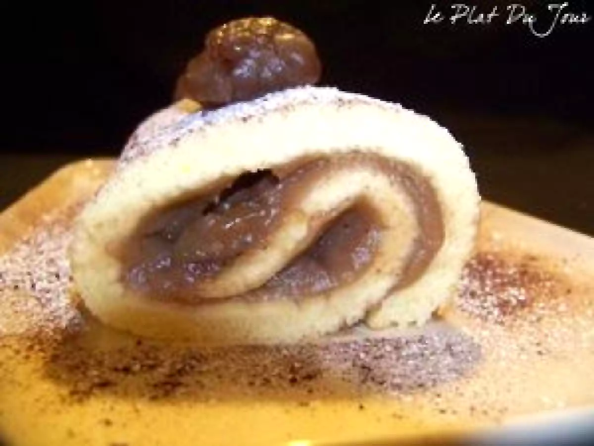 Roulé à la crème de marron, éclats de marrons glacés