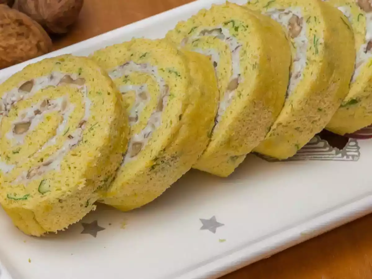 Roulé apéro au roquefort et aux noix