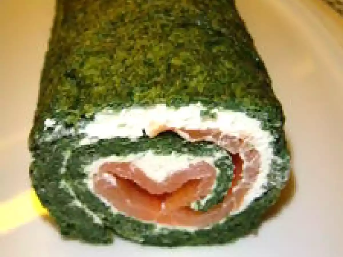 Roulé aux épinards et au saumon fumé.