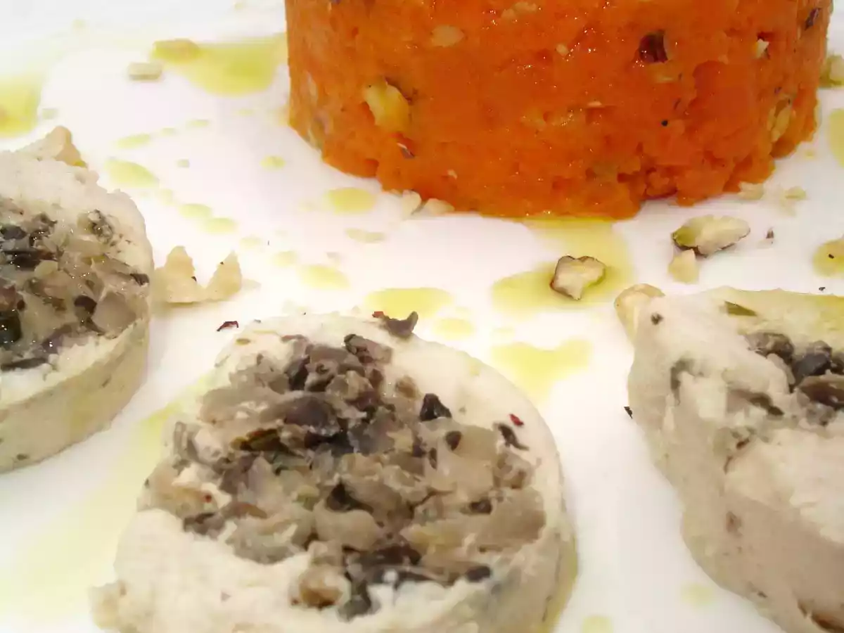 ROULE DE DINDE FARCI AUX CHAMPIGNONS, PUREE DE CAROTTE AUX NOISETTES