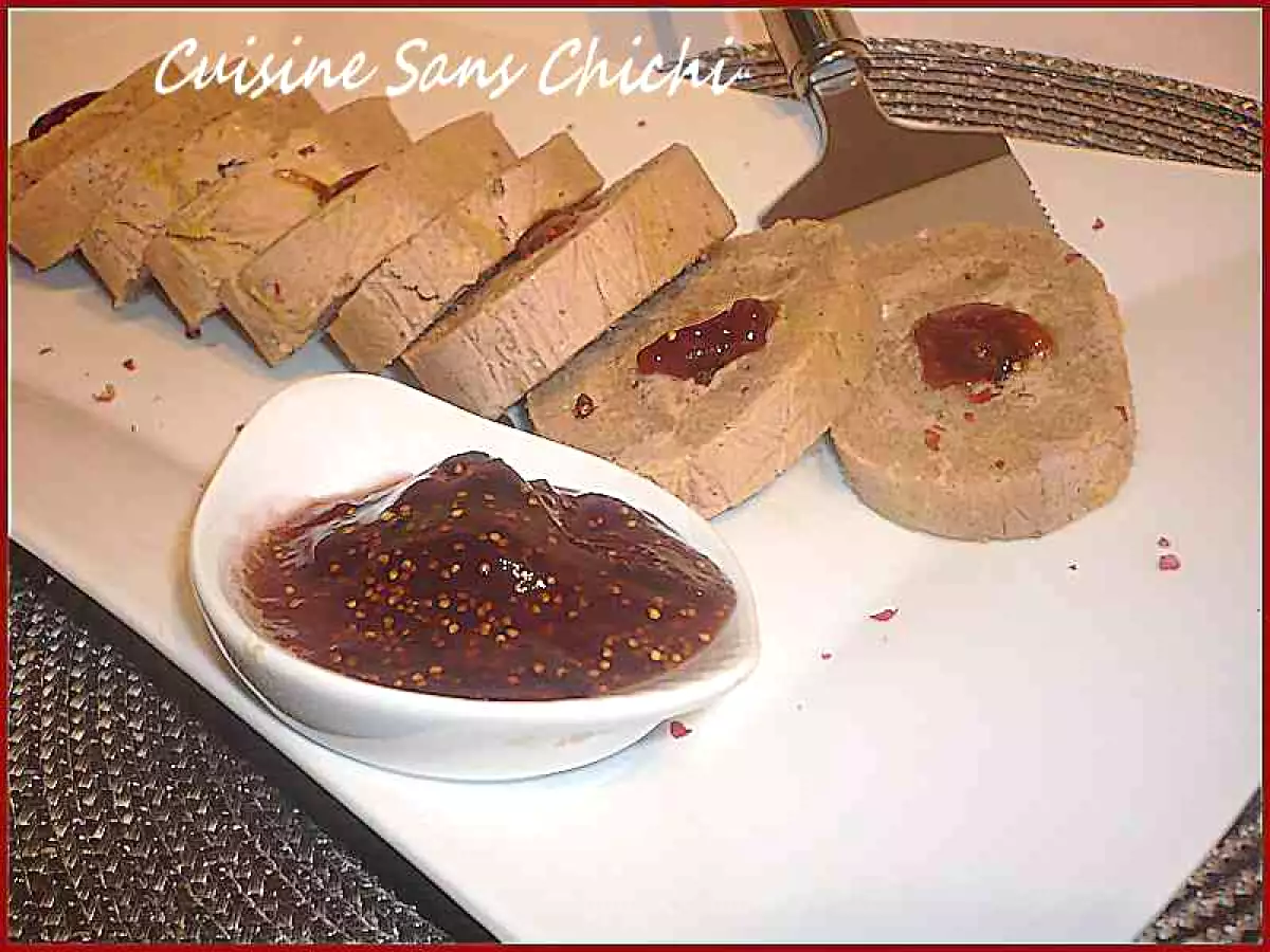 Roulé de pain d'épices, foie gras, confiture de figues.