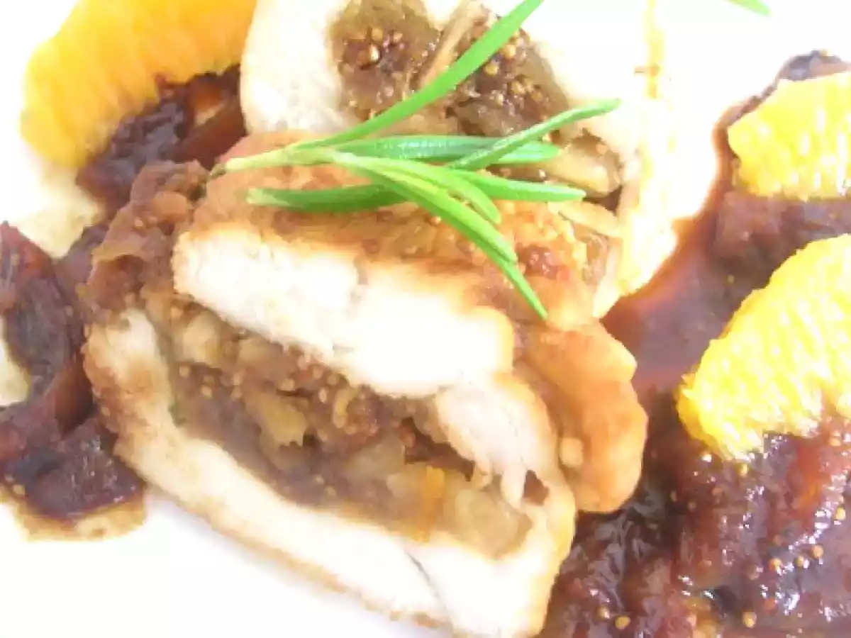 Roulé de poulet aux figues, orange et romarin - photo 2