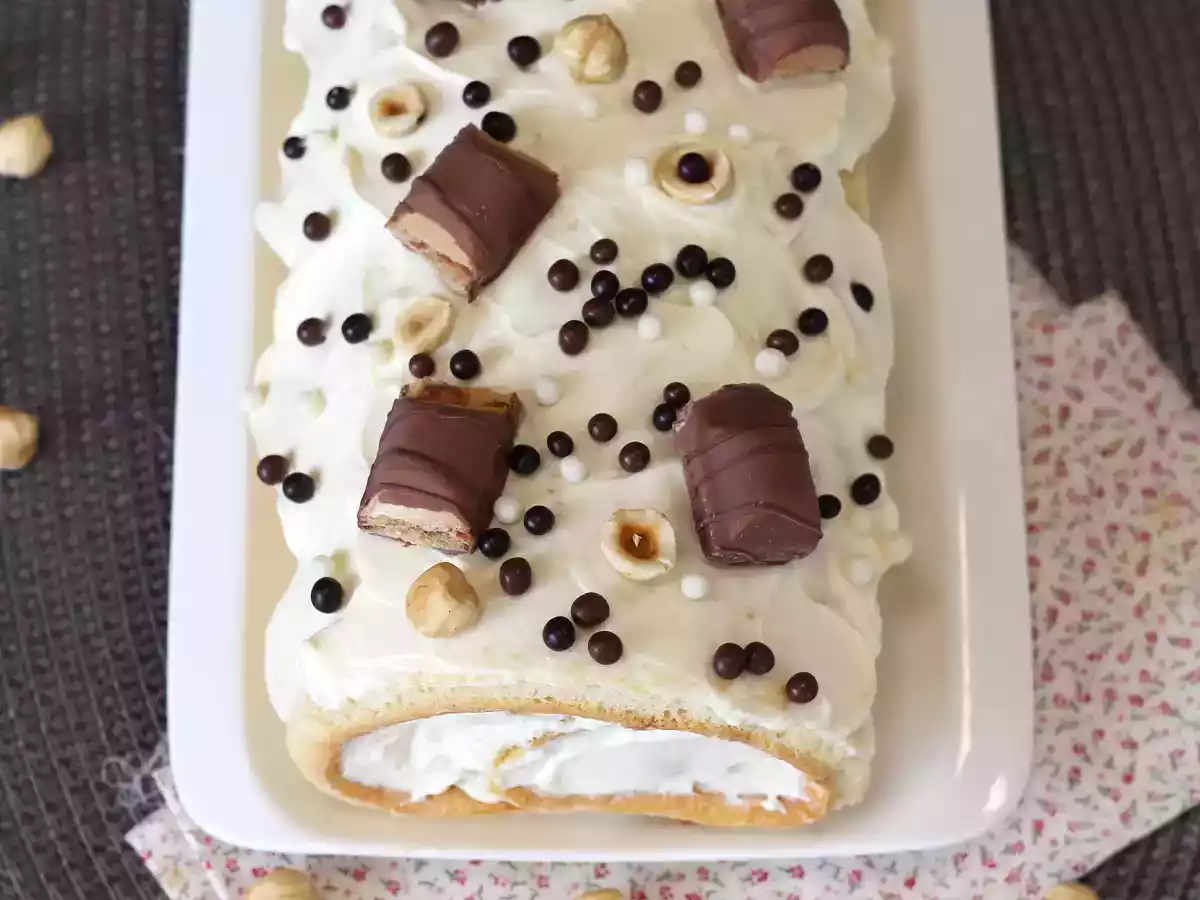 Roulé facile goût Kinder Bueno, parfait comme gâteau d'anniversaire ou comme bûche pour Noël! - photo 3