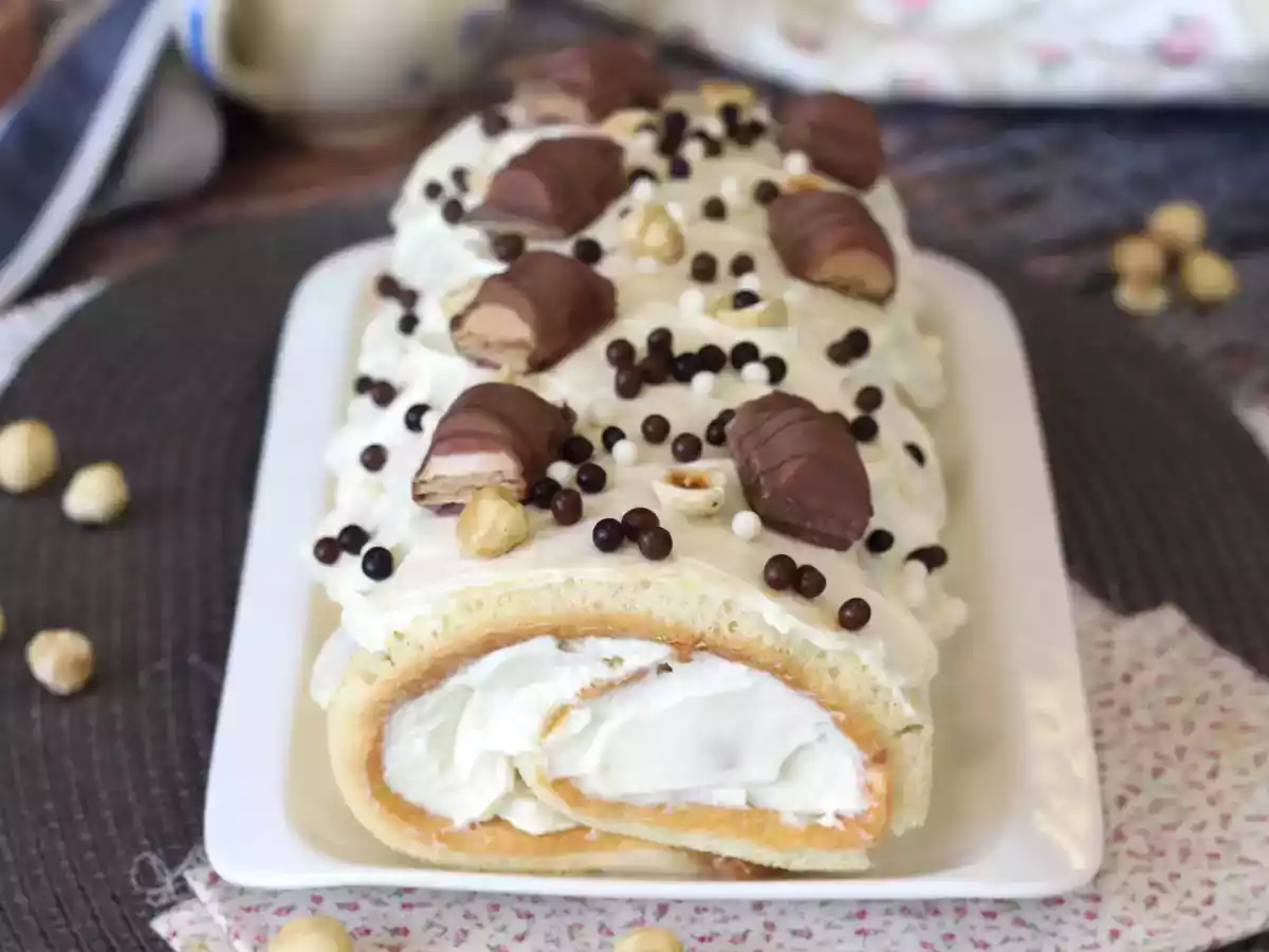 Roulé facile goût Kinder Bueno, parfait comme gâteau d'anniversaire ou comme bûche pour Noël! - photo 6