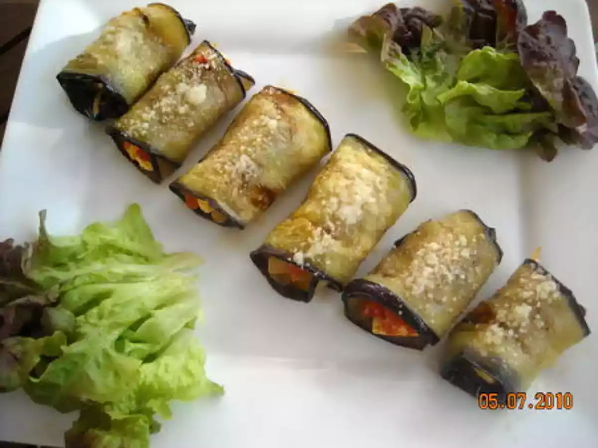 ROULEAUX D'AUBERGINES A LA GRECQUE