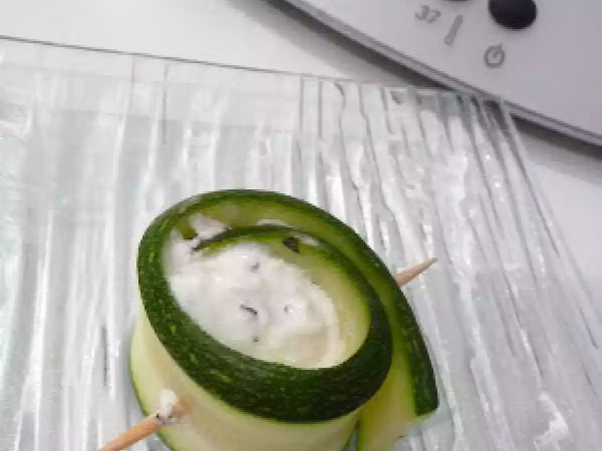 Rouleaux de courgettes farcis au fromage de chèvre au Thermomix