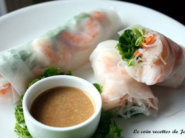 ROULEAUX DE PRINTEMPS, SAUCE À L'ARACHIDE