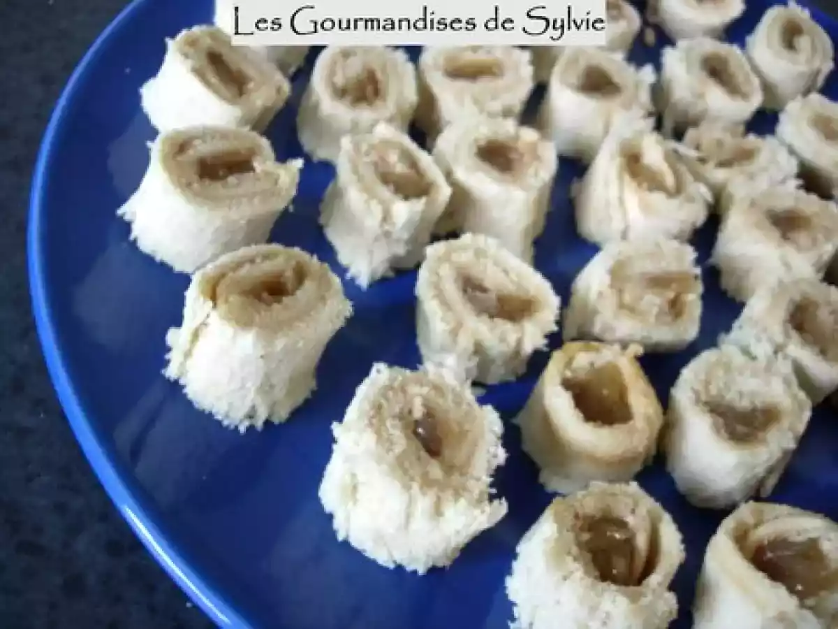 Roulés au Foie Gras et au Confit d'oignons