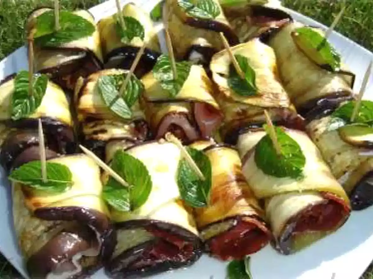 Roulés d'aubergines au jambon fumé