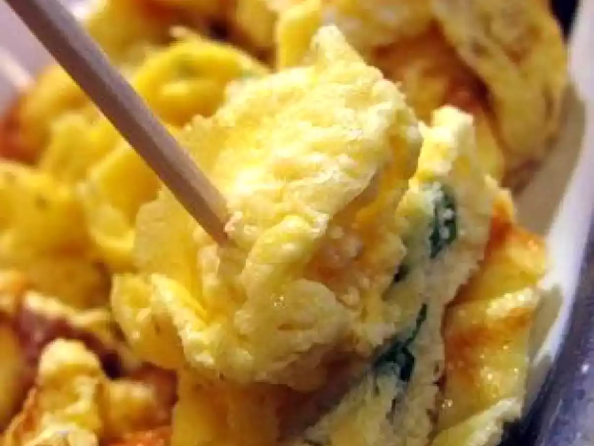 Roulés d'omelette parfumée ou mise en bouche rapide. - photo 2