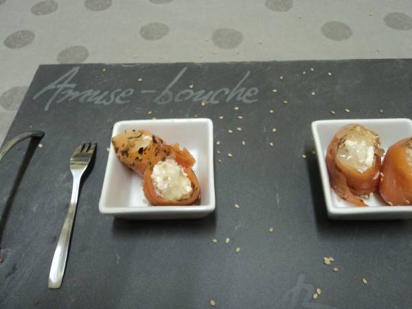 Roulés de truite à la mousse de crevettes et sa gelée de citron