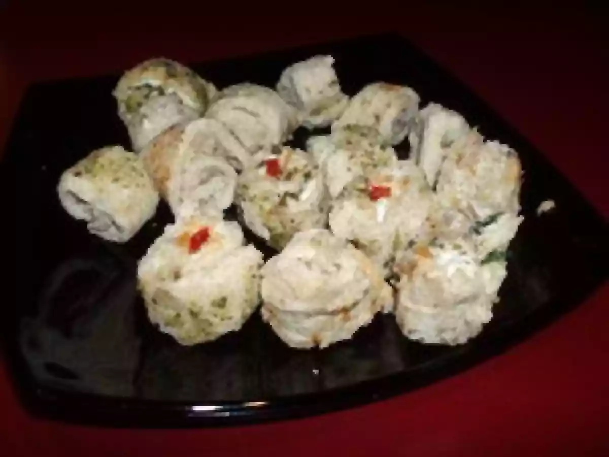 Roulés faciles chèvre/pistaches et sardine/piment