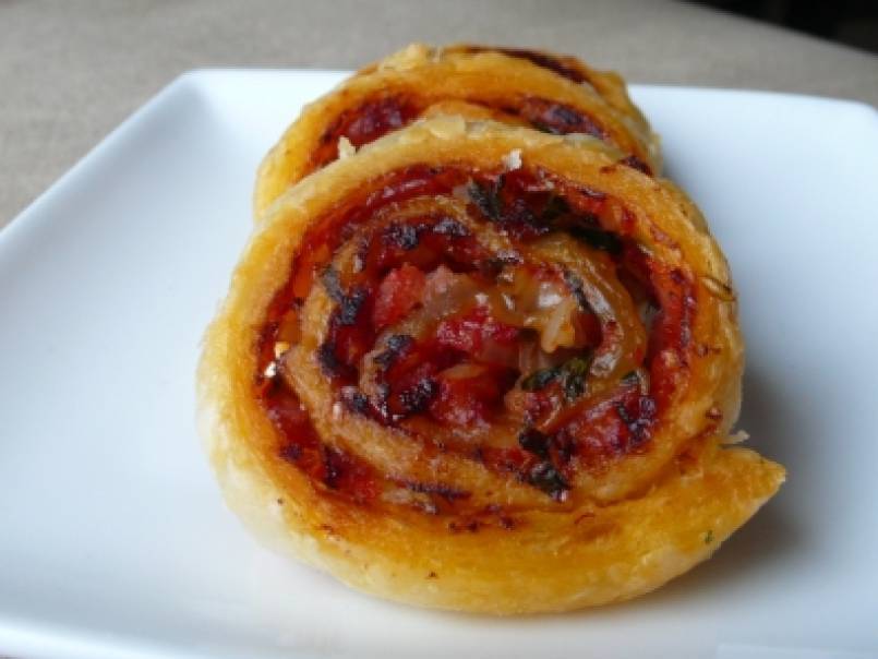 Roulés feuilletés à la tomate et au bacon - photo 2